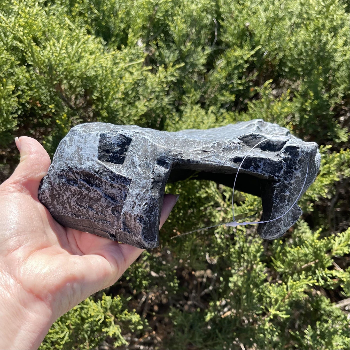 Komodo Resin Rock Decor Komodo Reptile Rock Den Grey Large