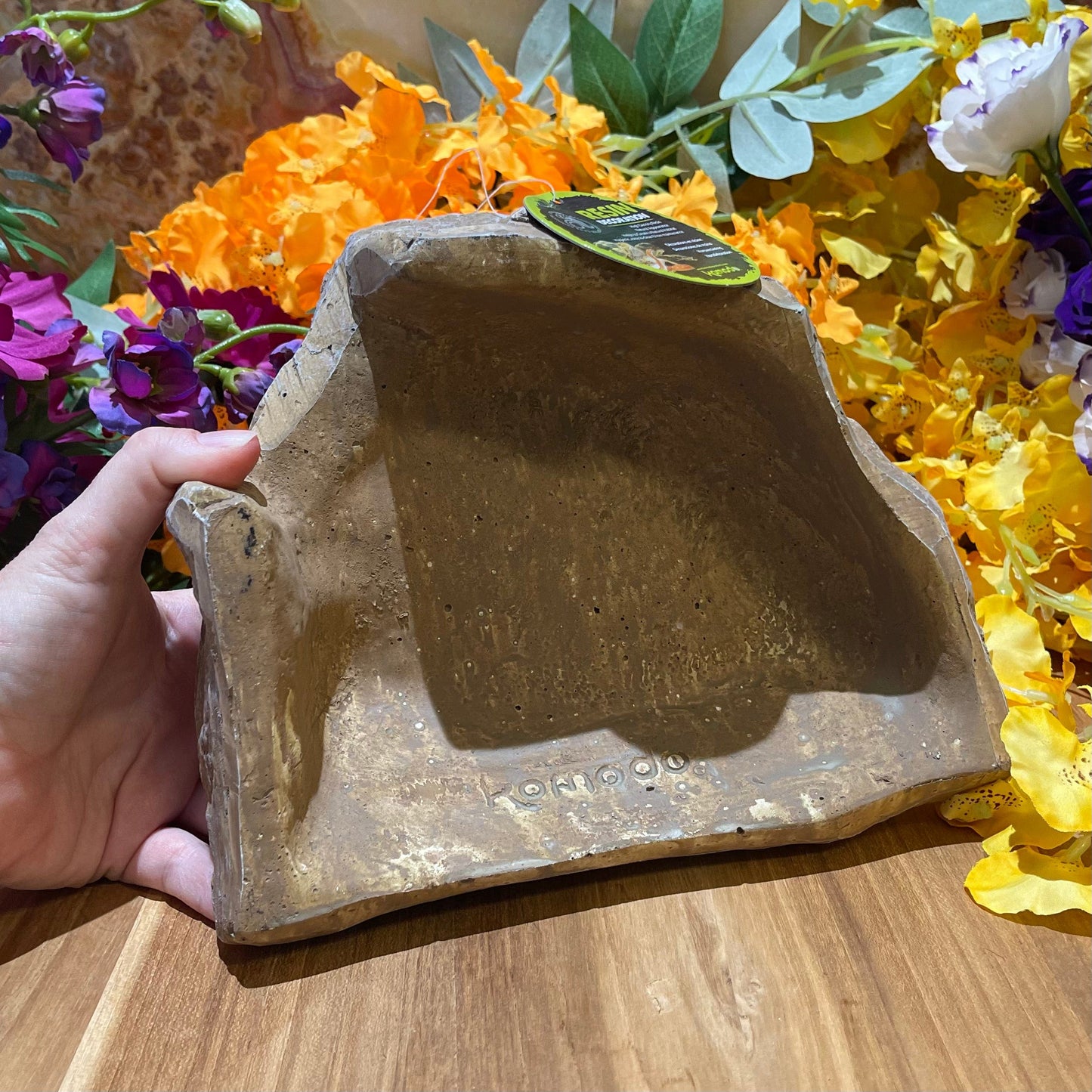 Komodo Resin Rock Decor Komodo Reptile Rock Den Sandstone Large