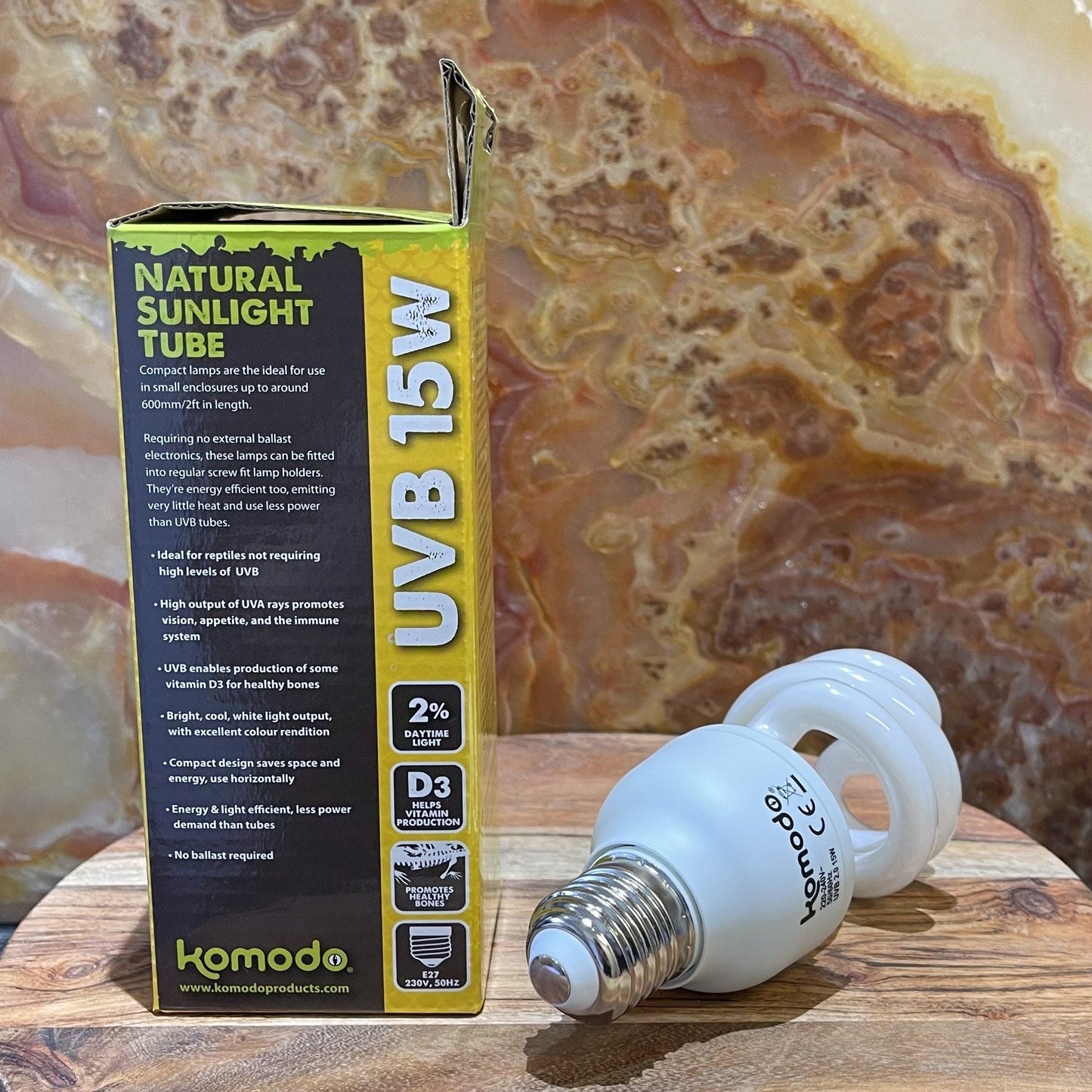 Reptile Realm Bulb Natural Sunlight Komodo Compact Lamp UVB 2% 15W